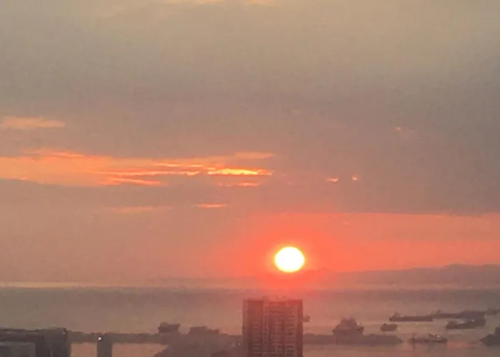 Sunset View1 - Maldives -the Beacon, Makati Apartment